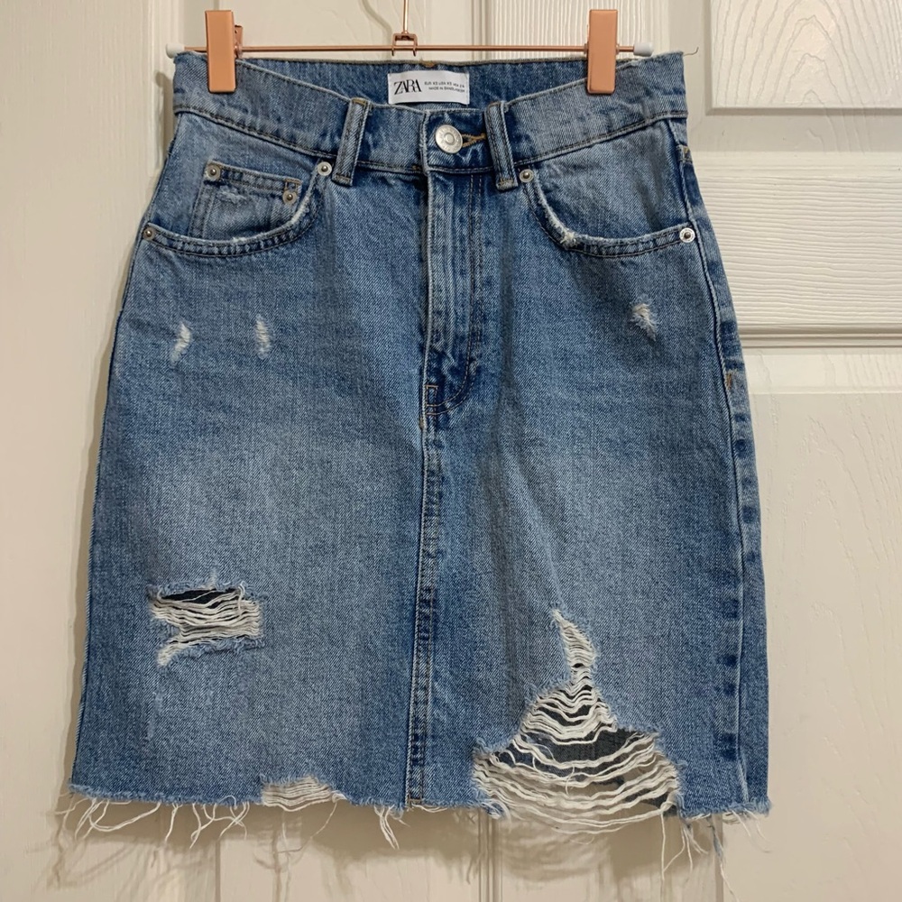 NWT Zara Knee-Length Denim Skirt